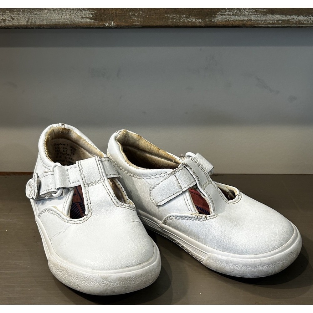 Keds Kids White Shoes Daphne T Strap Sz 6 Slip On Style Spring Summer Casual